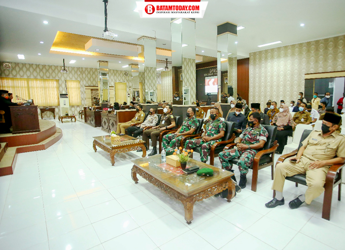 Suasana Rapat Paripurna Penyampaian LKPJ Tahun Aggaran 2021 di Ruang Rapat DPRD Anambas
